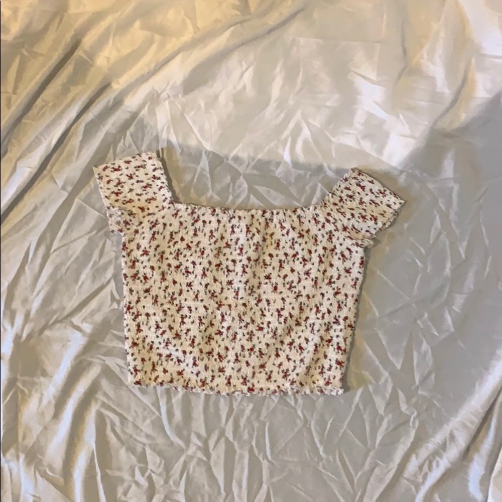 Flowery off the shoulder crop top